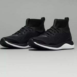 Lululemon chargefeel sneakers. Sz 8 women’s